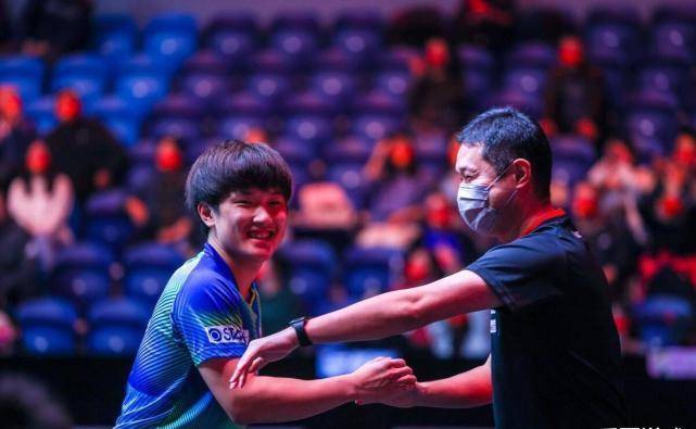 爱游戏官方入口-英格兰队轻取日本队，奥恰洛夫统治全场的简单介绍