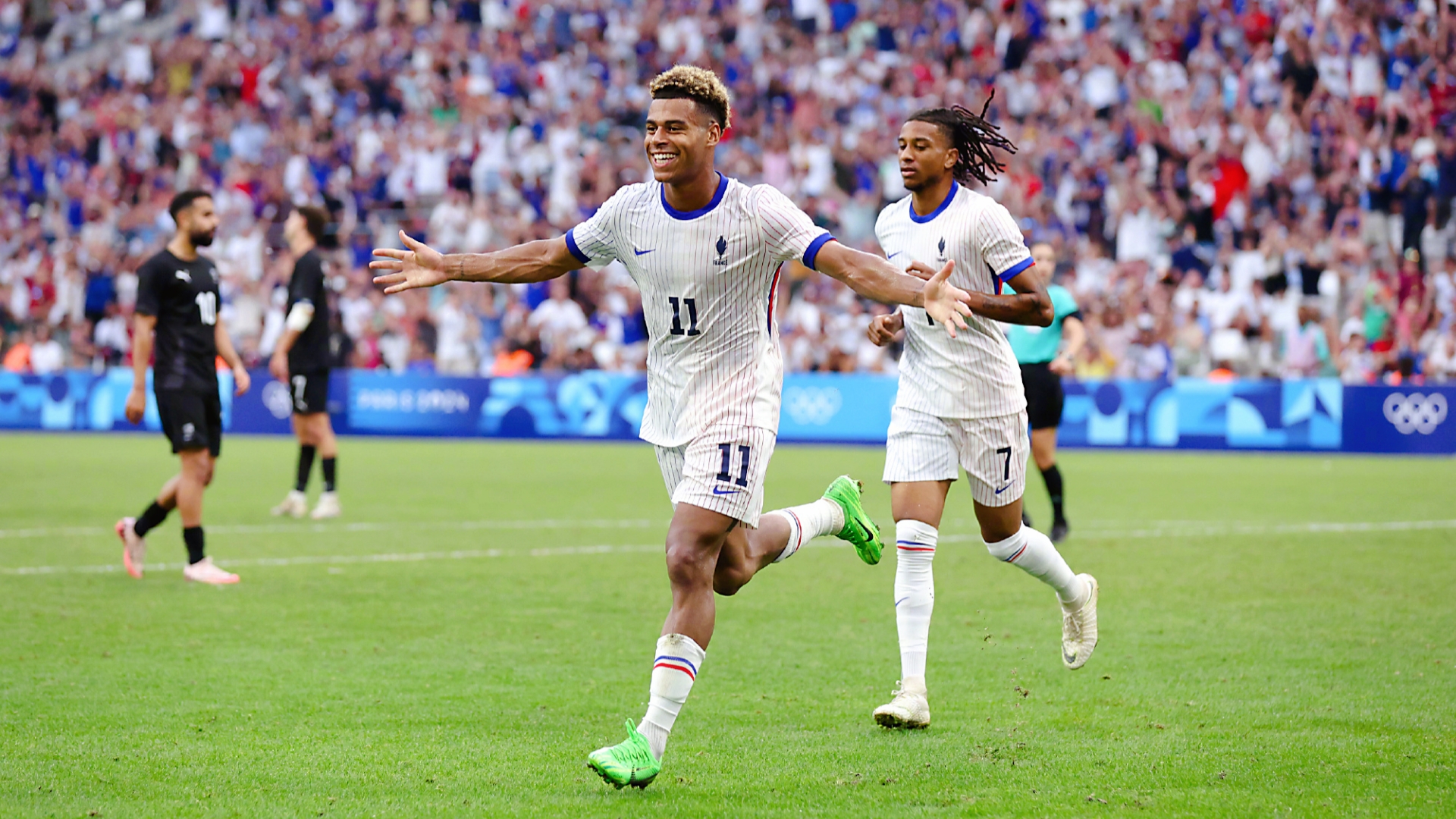 阿根廷险胜曼联，蒂亚戈点燃赛场