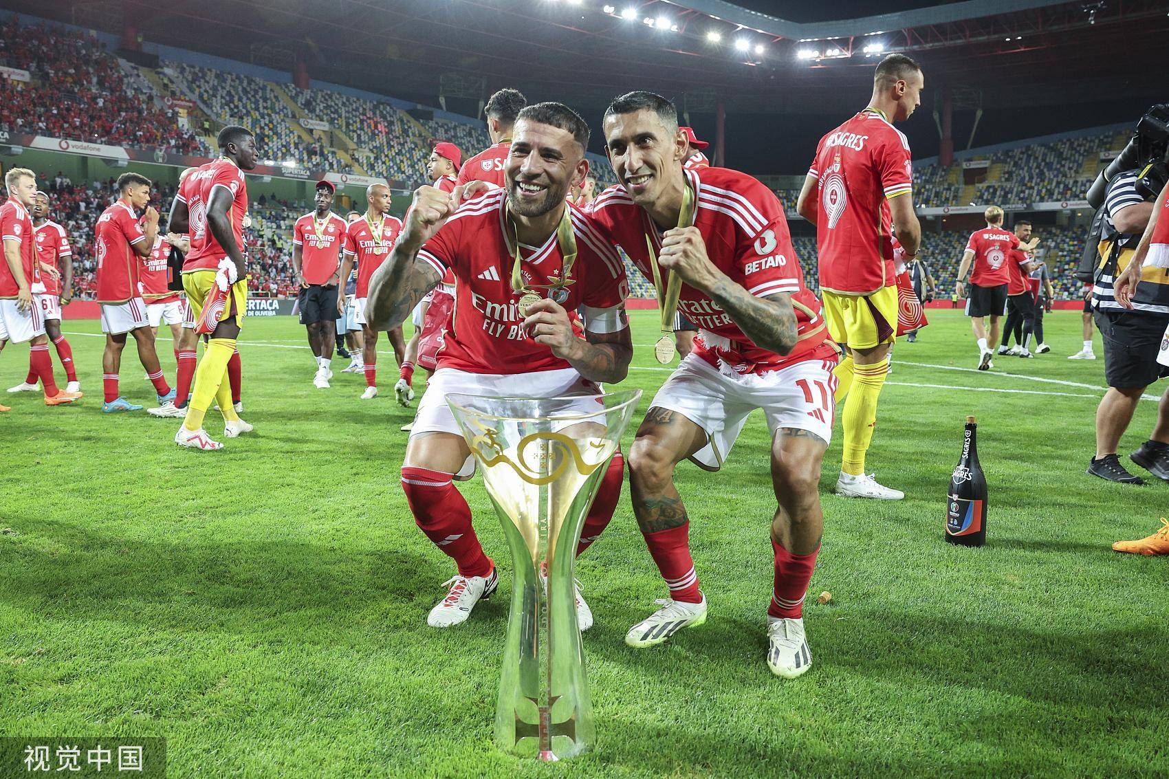 比利时力克希腊，迪马利亚统治全场