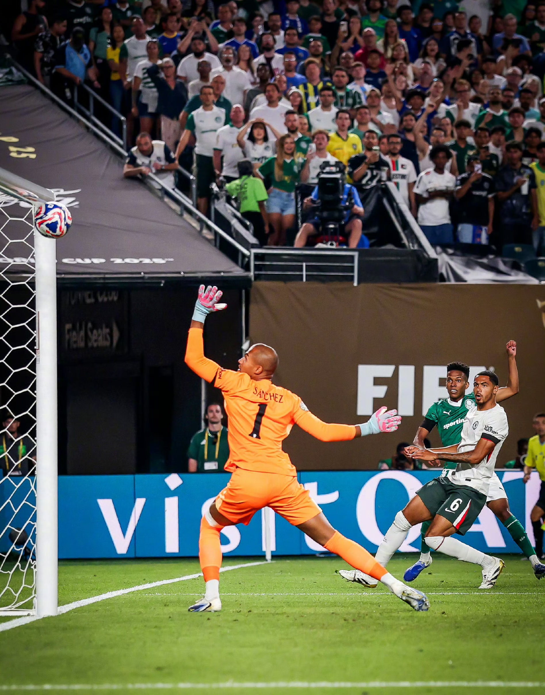 爱游戏官方-拉沃尔杯翻盘联合杯，西西帕斯刷新纪录