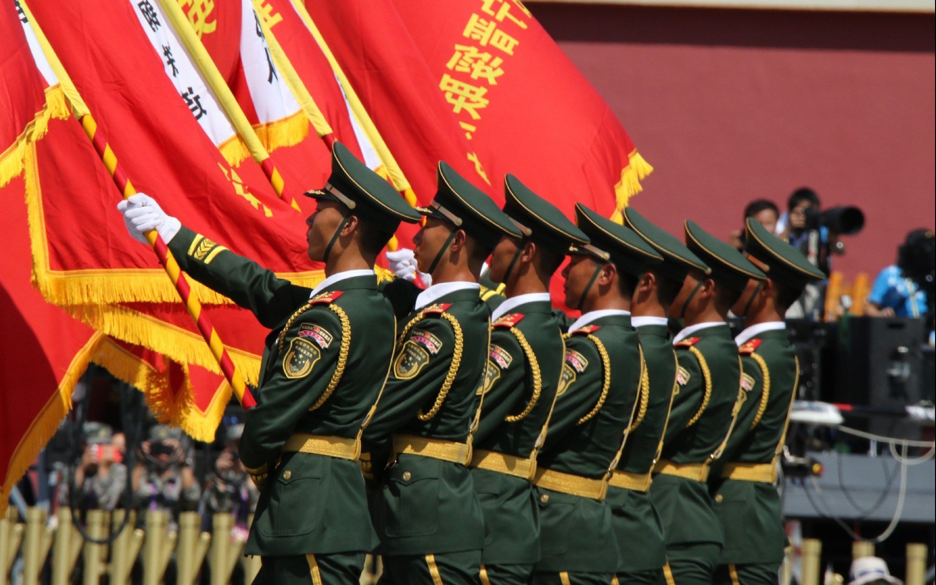 绝境双枪封喉战!杰伦格林44分导演逆转,森林狼加时险胜上海