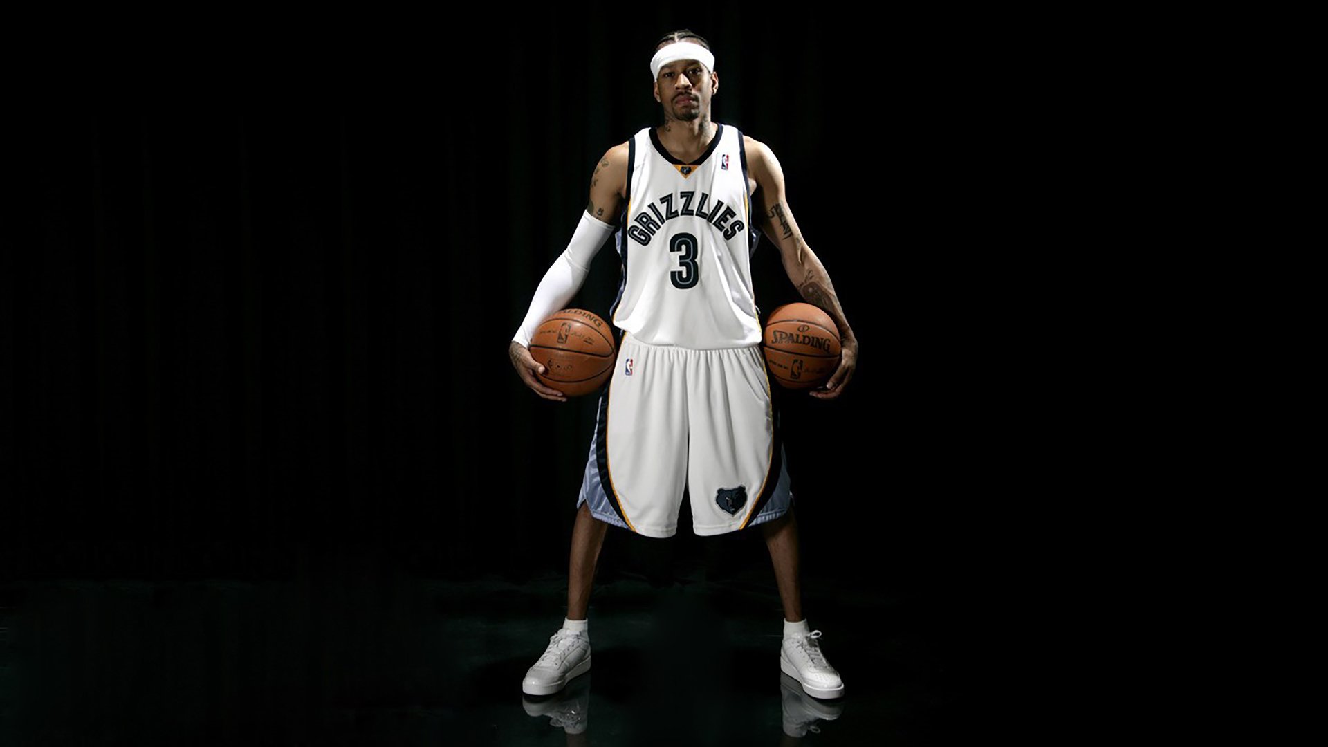 他不是来表演的,他是来打破的,当詹姆斯在雄鹿对阵奇才之夜用沉默回应世界