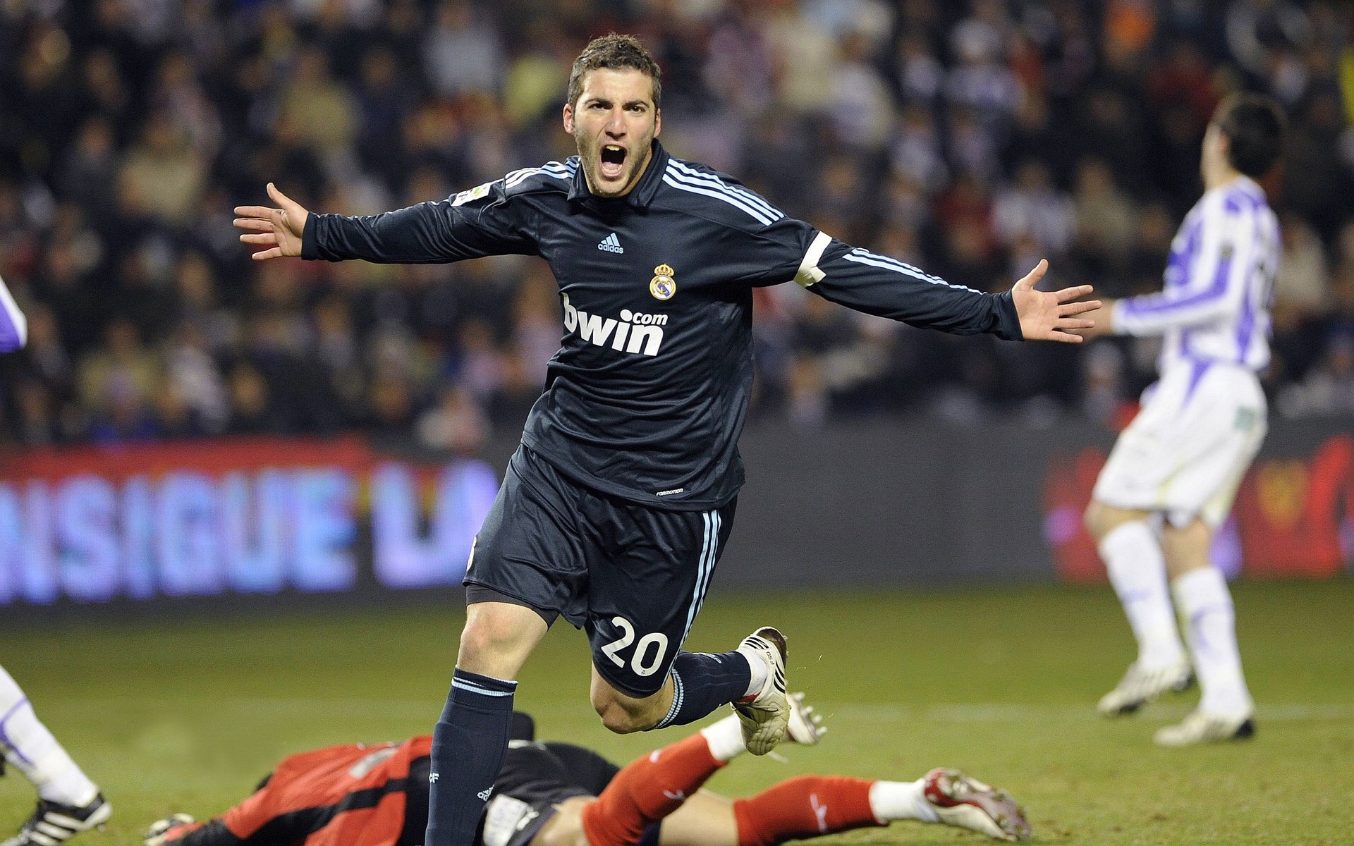 爱游戏tv-伊斯坦布尔的救赎，一场灵魂的血拼