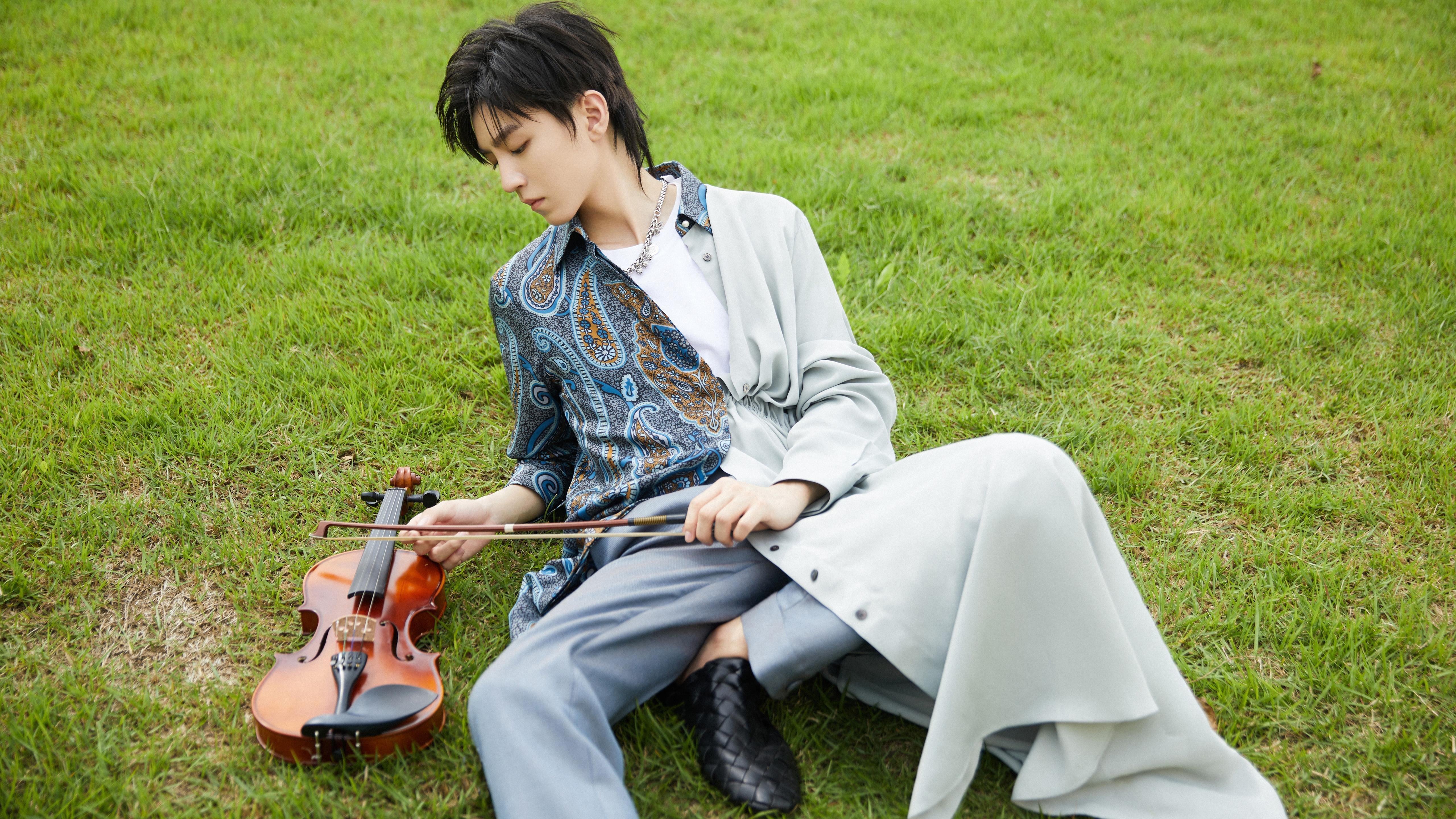 东亚魔法与加勒比旋风，三笘薰与牙买加裔队友如何让曼联黯然失色