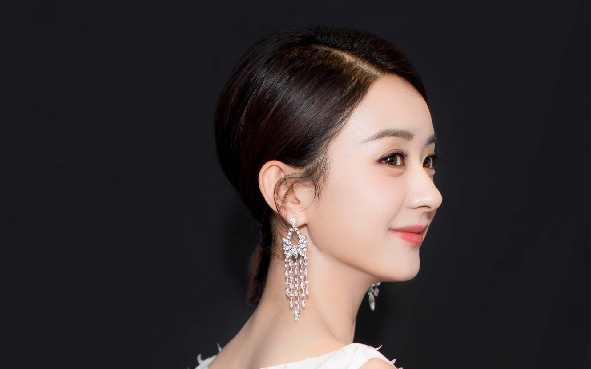爱游戏tv-时光的弧线，2026世界杯历史重演，范戴克的致命一击让智利完胜丹麦